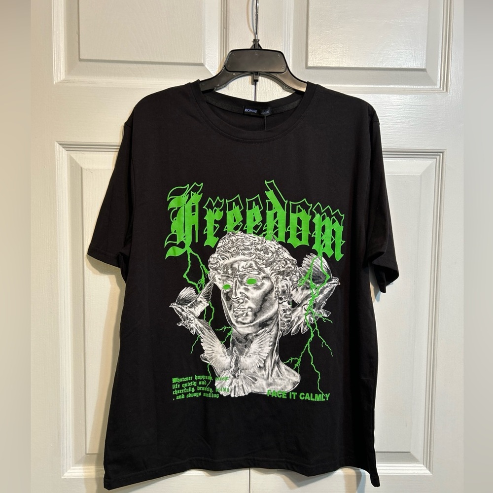 NWT ROMWE T-Shirt Size L Large BLACK Tee GREEN Graphic Print Freedom Shirt